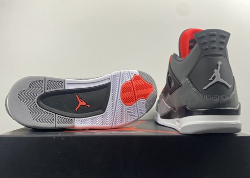 Air Jordan 4 Retro “Infrared”