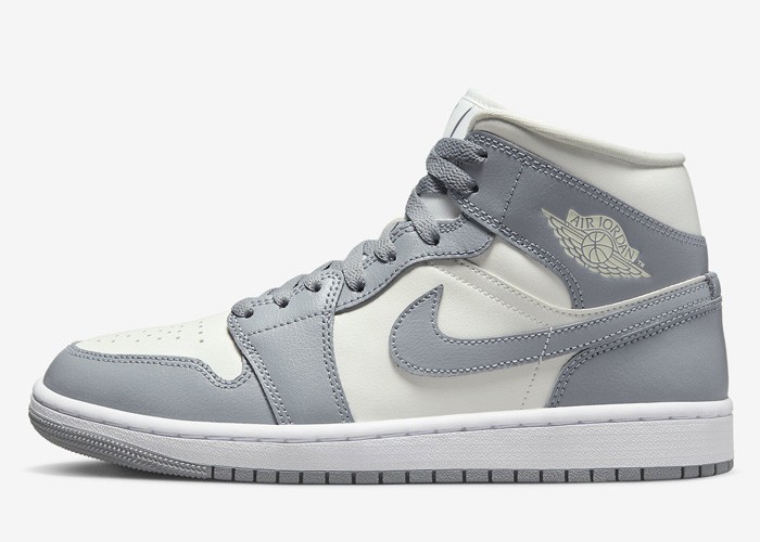 Air Jordan 1 Mid 'Stealth' - BQ6472 115